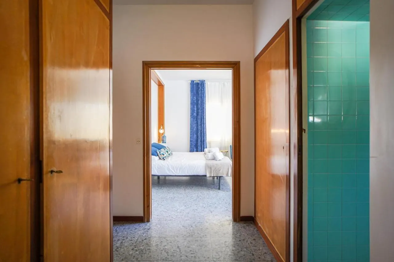 Pool House Barcelona Apartment 0*,  Spain